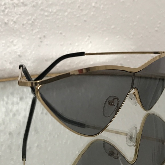 Retro sunglasses - Picture 3 of 3